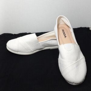 Soda Women's White Canvas Loafers Size 9